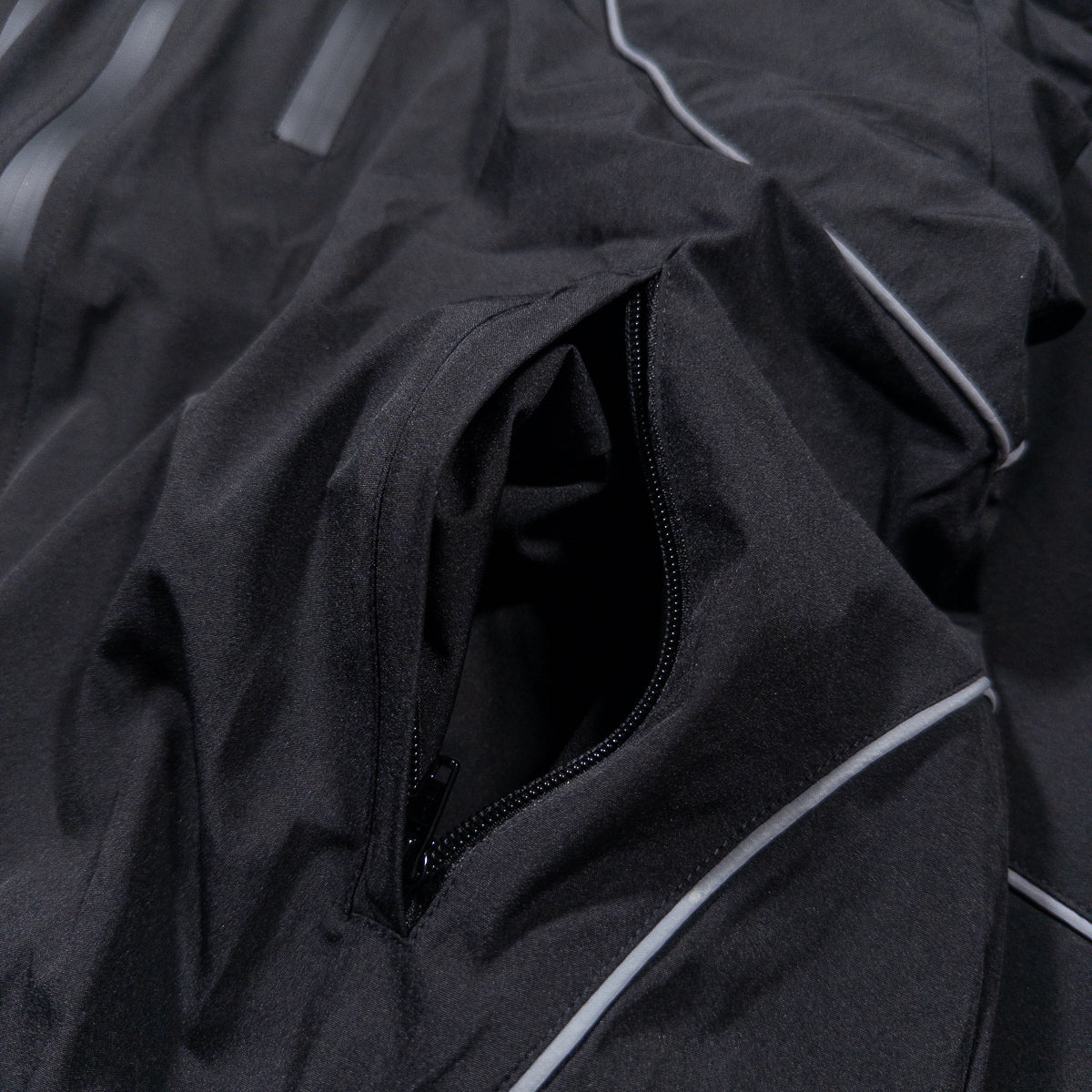 JACKET HILLS BLACK