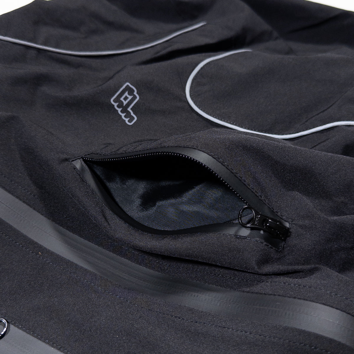 JACKET HILLS BLACK