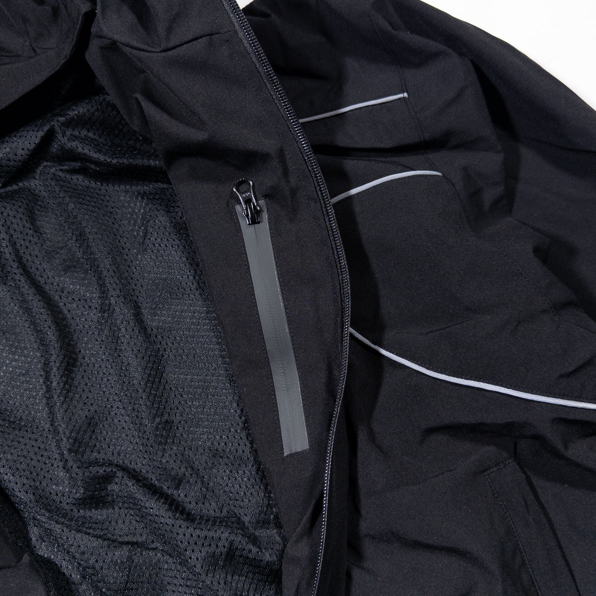 JACKET HILLS BLACK