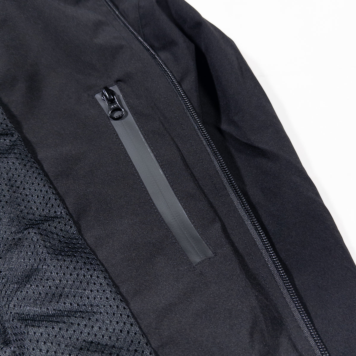 JACKET HILLS BLACK