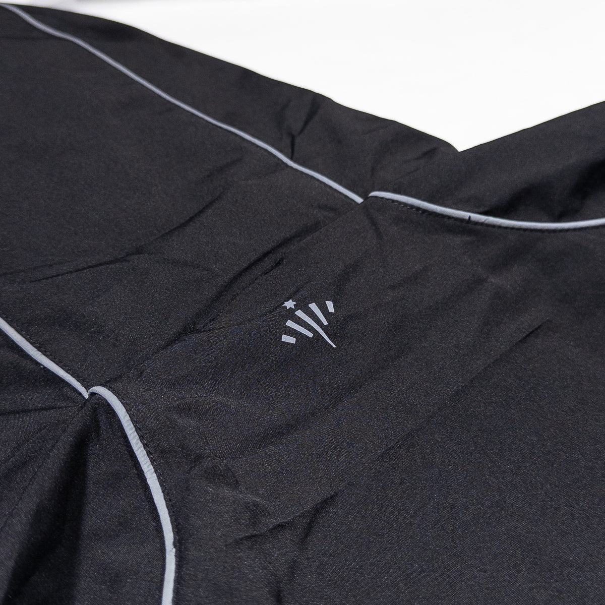 JACKET HILLS BLACK
