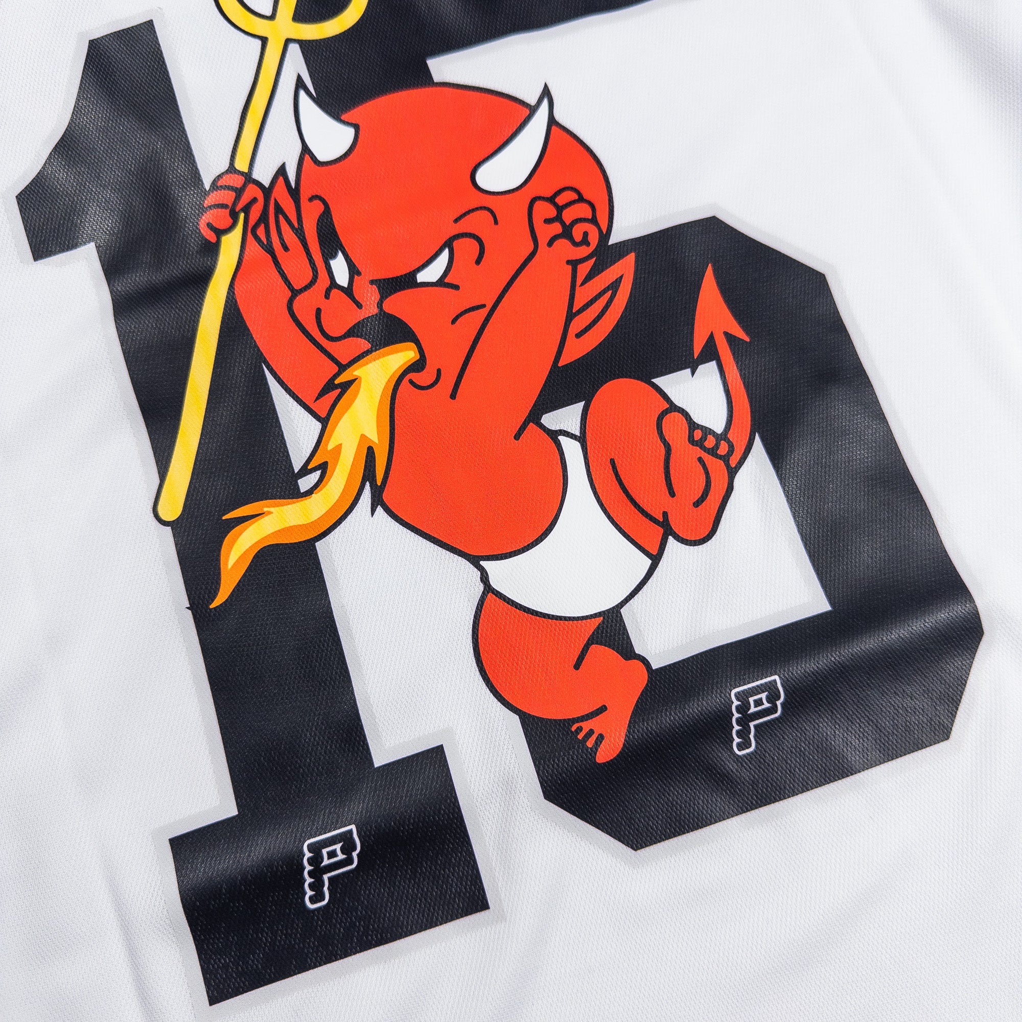 DEMON WHITE LARGE F.C.