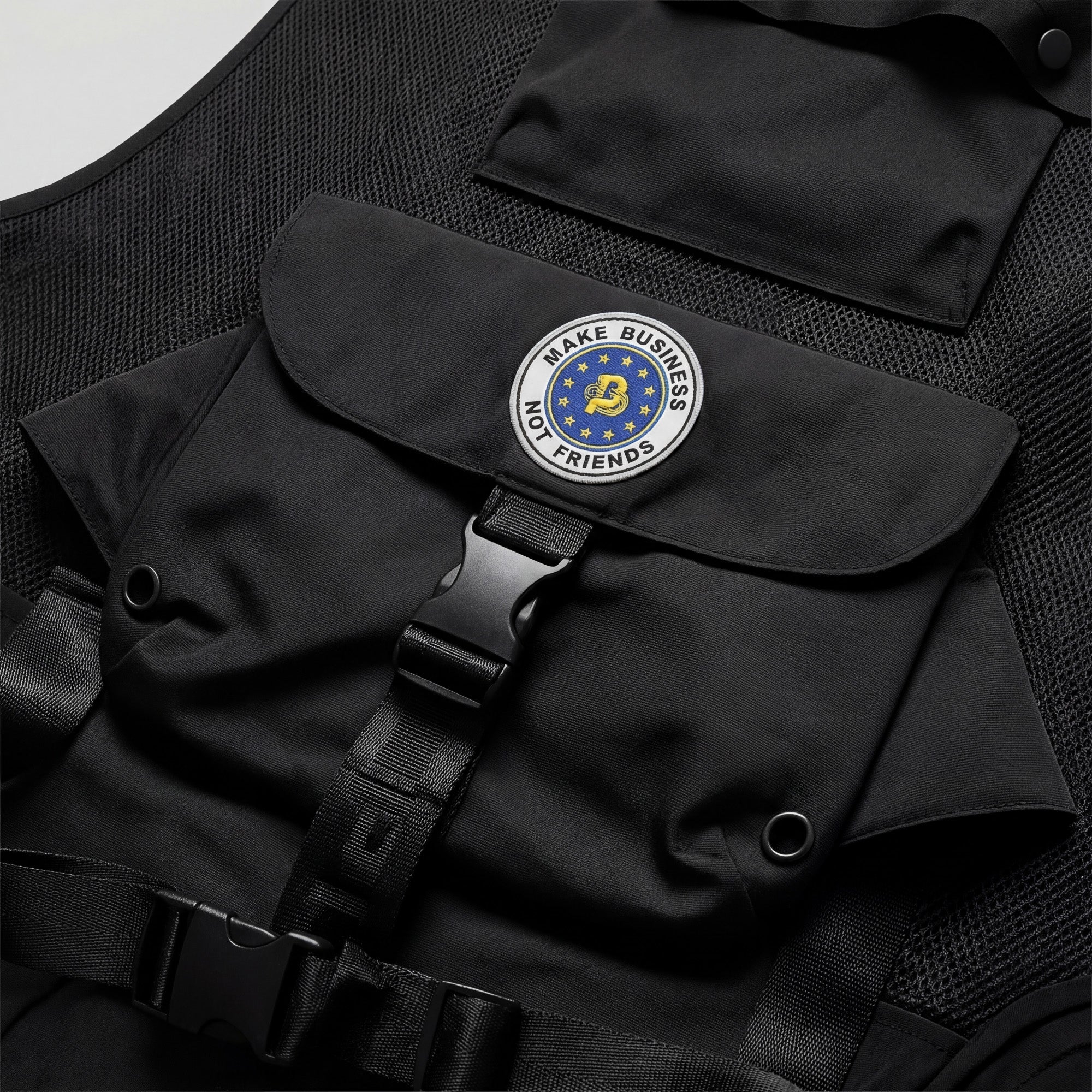 BLACK VEST 512