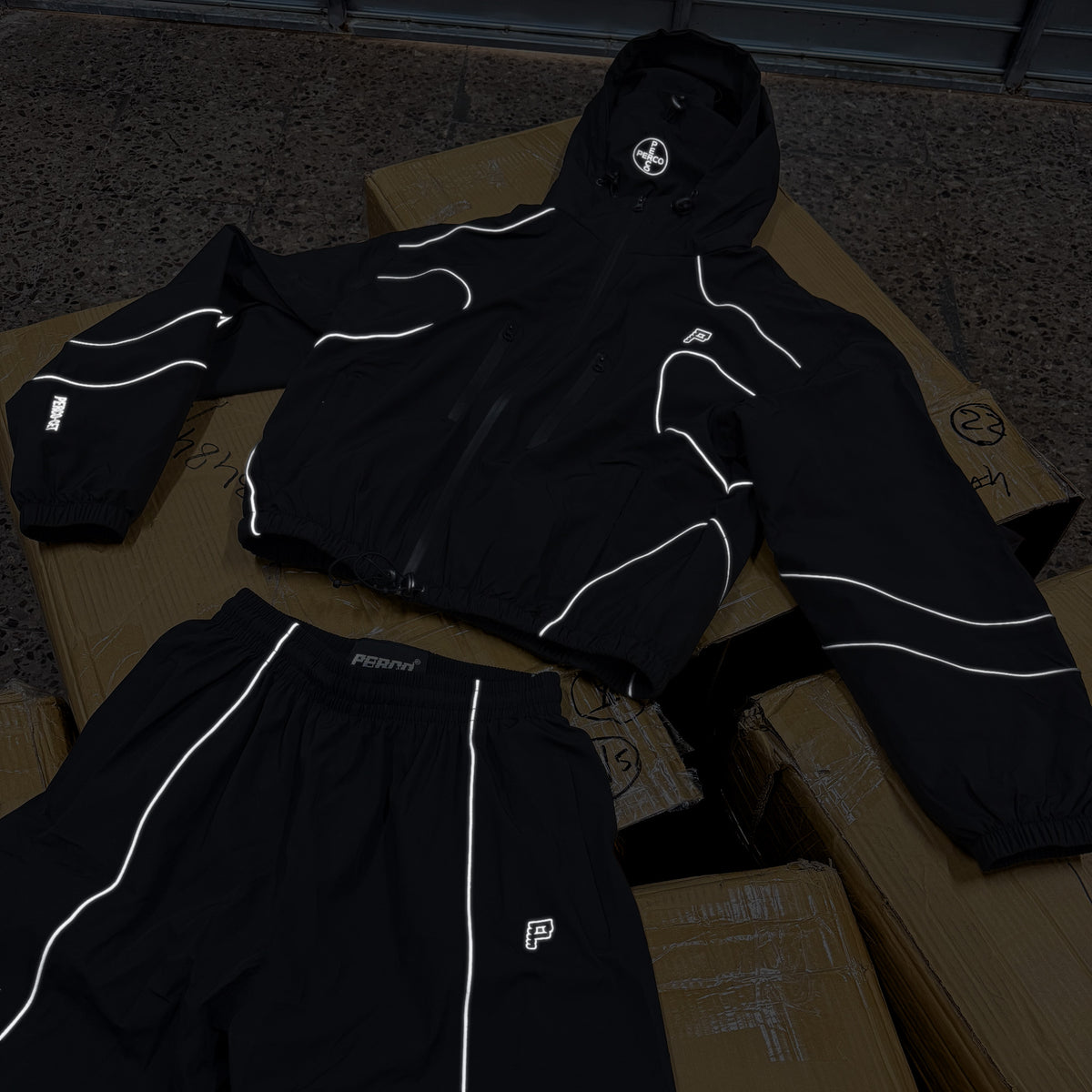JACKET HILLS BLACK
