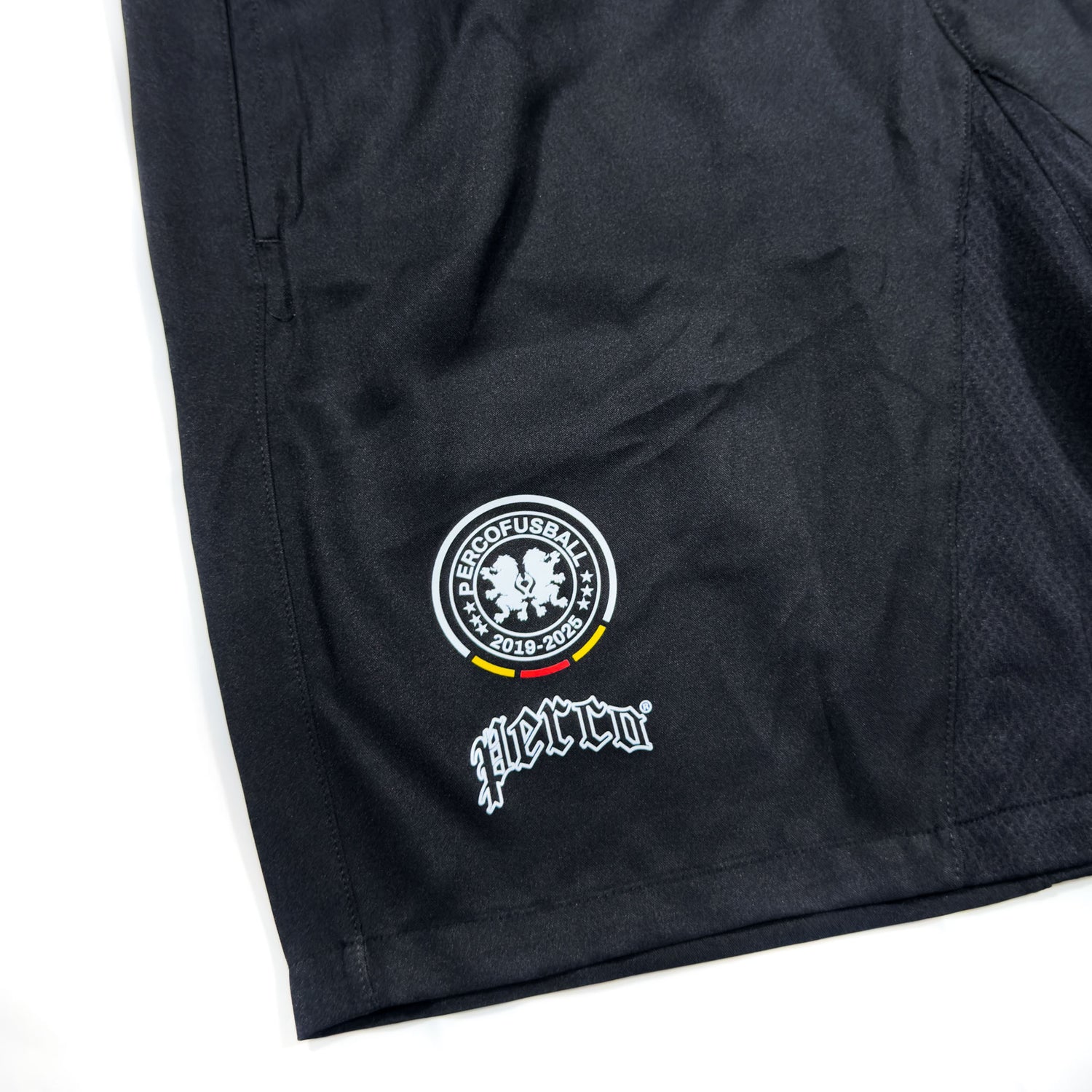 MÜLLER BLACK SHORTS
